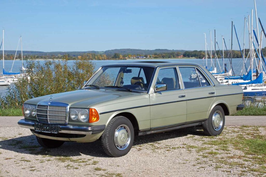 Mercedes 230E W123