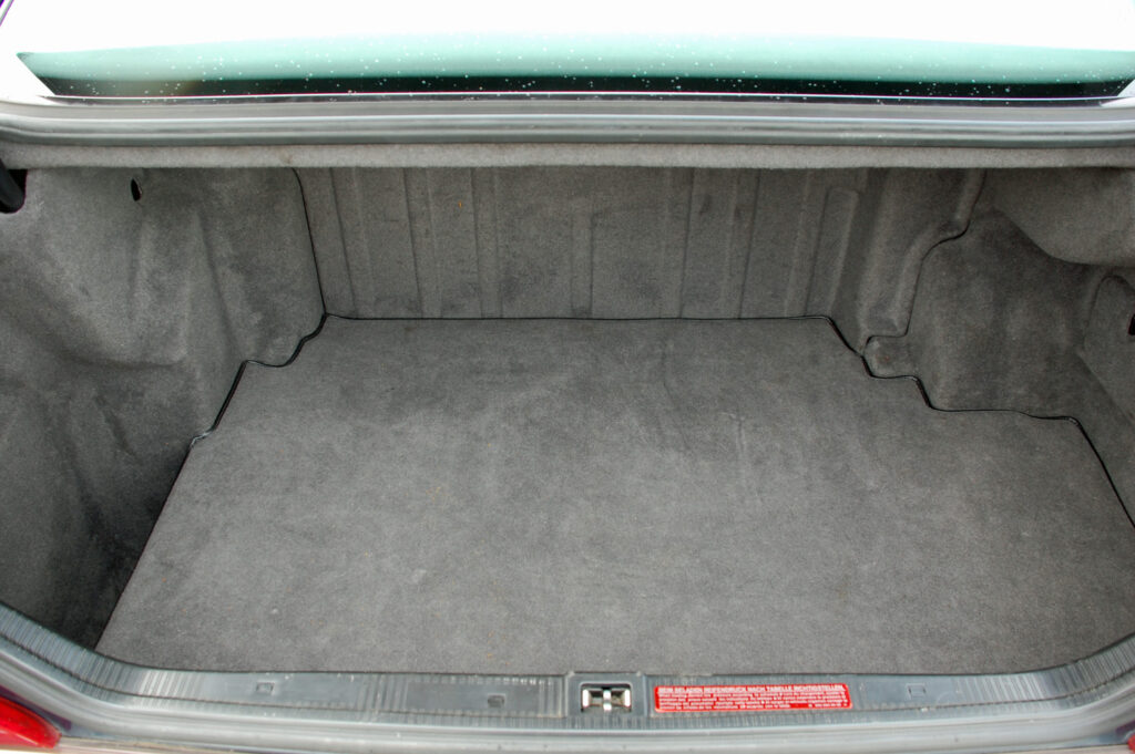 Mercedes Benz 300SE W140