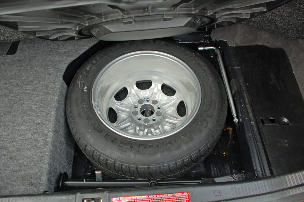 Mercedes Benz 300SE W140