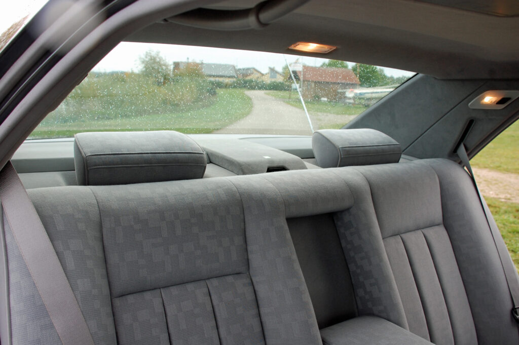 Mercedes Benz 300SE W140