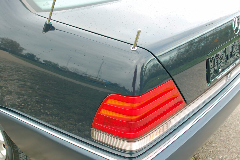 Mercedes Benz 300SE W140